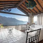 Nyaraló Stone House Of The Year 1500
